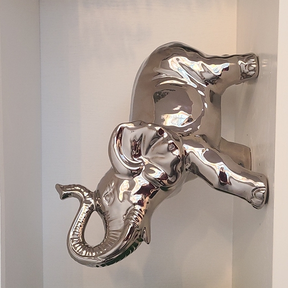 Silver Elephant Piggy Bank - Picture 3 of 4